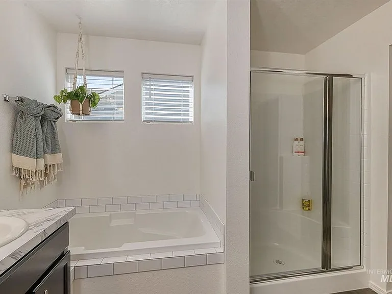 733 S Flintstone Ave — Photo 20