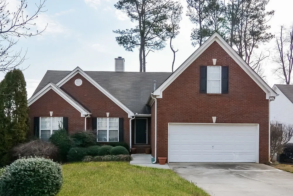 3 bed, 4.0 bath, 2218 sqft, $2,450 — Photo 1