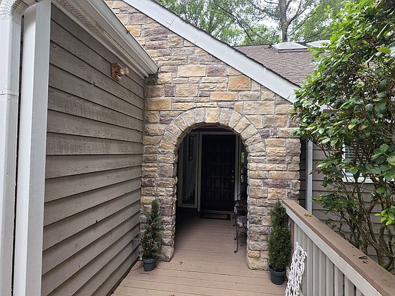 3rd image of 2659 Spring Rock Way NE