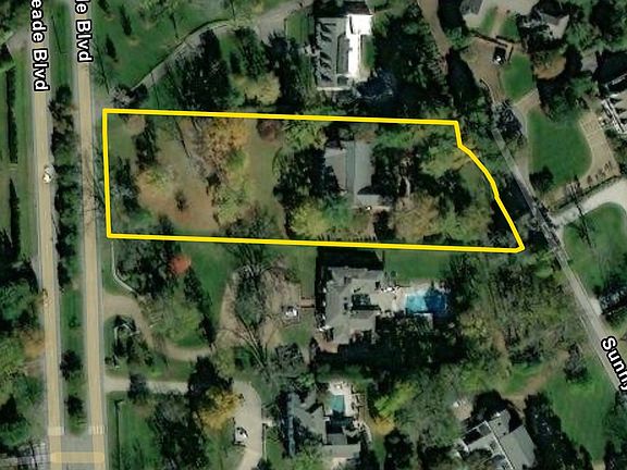 3rd image of 201 Sunnyside Dr