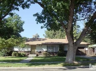 1015 E Saginaw Way, Fresno, CA 93704