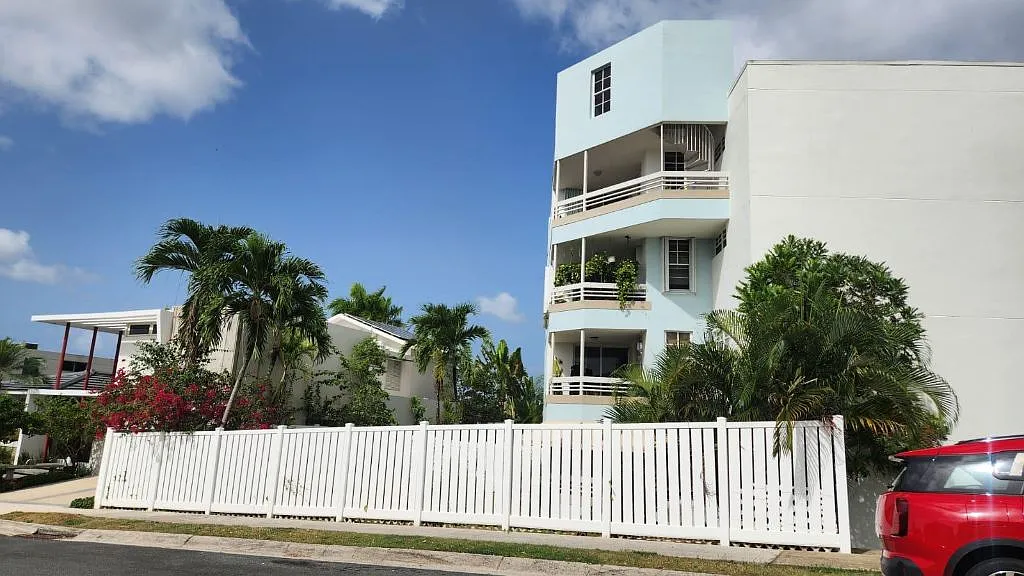3 bed, 2.0 bath, 1342 sqft, $2,500 — Photo 1
