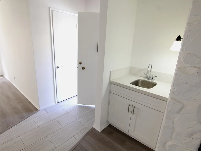 1825 Glendon Ave #1A — Photo 16