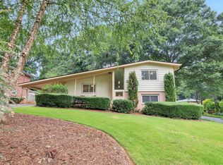 2576 Shetland Dr, Decatur, GA 30033