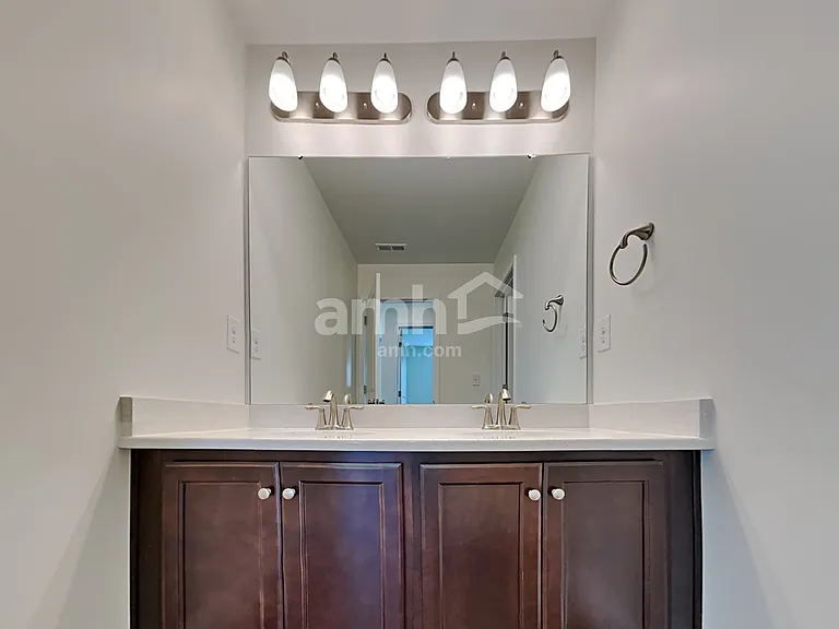 110 Keyser Dr — Photo 15