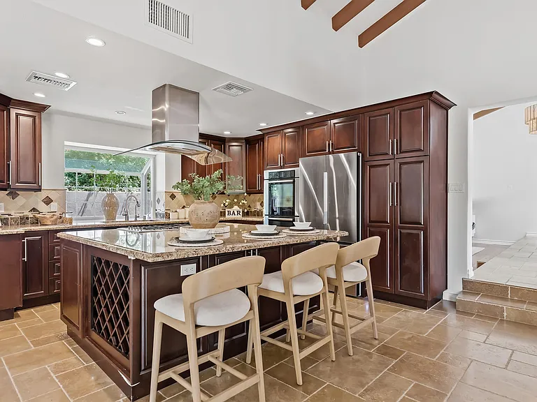 3160 Sepulveda Blvd — Photo 5