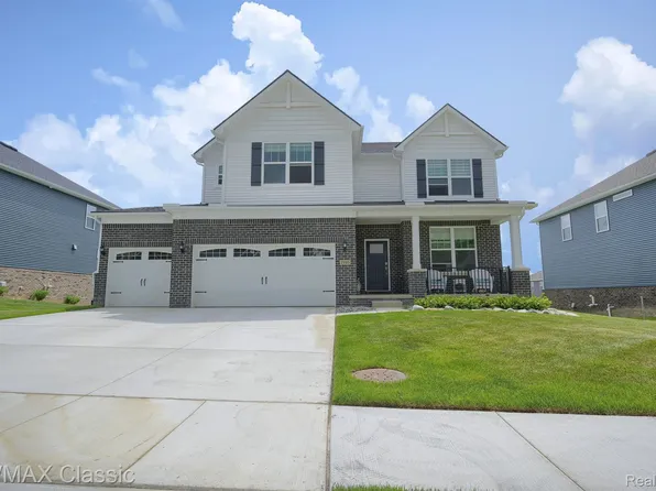 2785 Trillium Hills Dr, Commerce Township, MI 48382