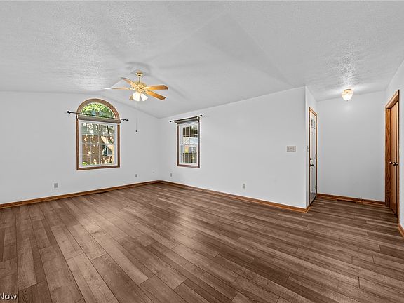 5th image of 1543 Danube Dr NW