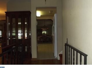 1256 Log College Dr, Warminster, PA 18974