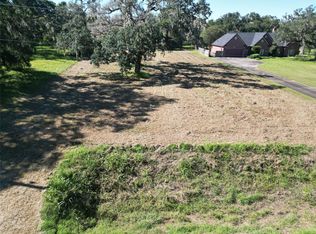 1249 Angus Ct, Angleton, TX 77515