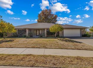 2617 Kensington Way, Bartlesville, OK 74006