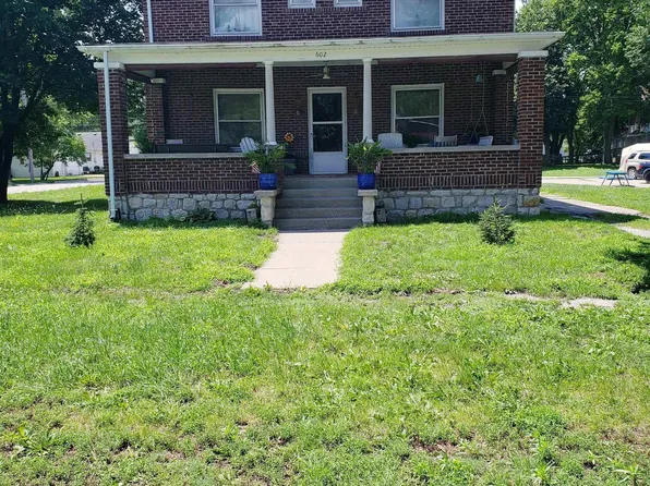 602 N 5th St, Eddyville, IA 52553