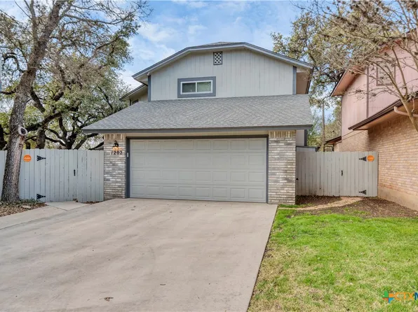 1202 Bluff Creek Cir, New Braunfels, TX 78130