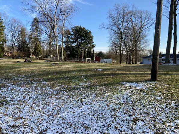 1974 Newton Ave, Barberton, OH 44203