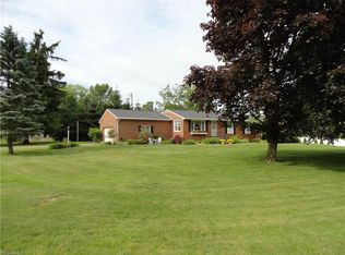 1915 Eloise Cir NE, Hartville, OH 44632