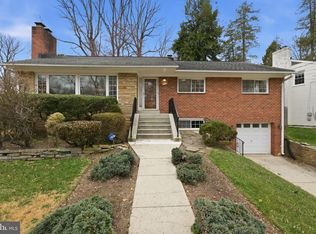 8112 W Beach Dr NW, Washington, DC 20012