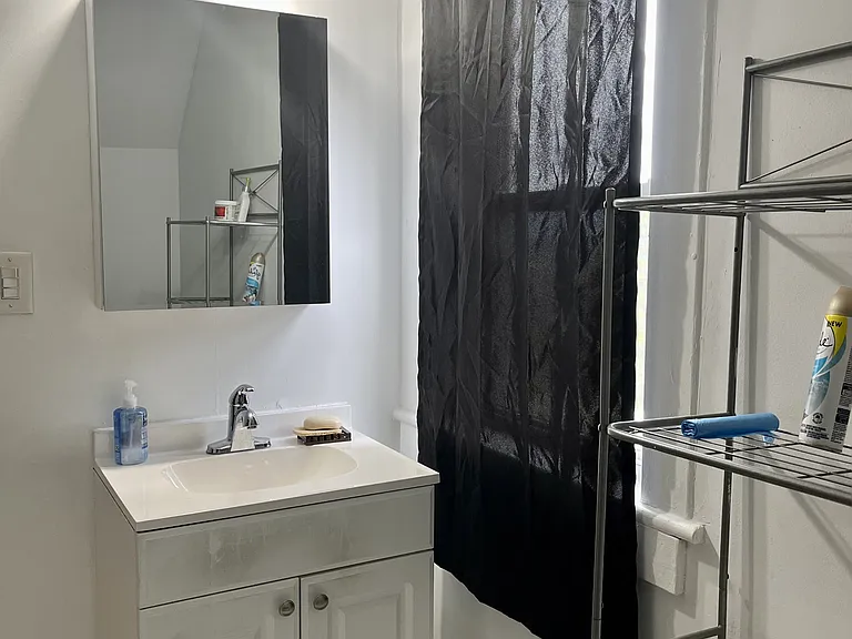 223 E Mountain Rd #4 — Photo 15