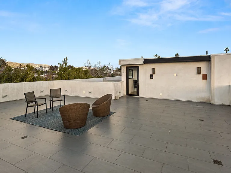 623 N Edinburgh Ave — Photo 34
