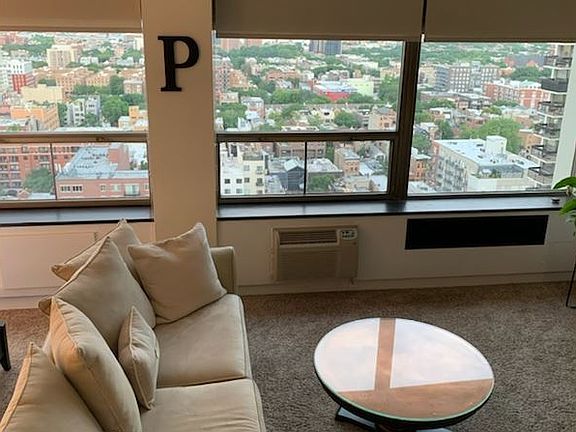 4th image of 1455 N Sandburg Ter APT 2605