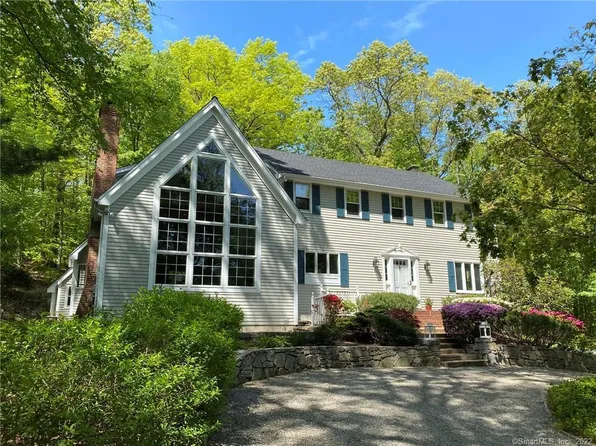 91 Raymond St, Darien, CT 06820