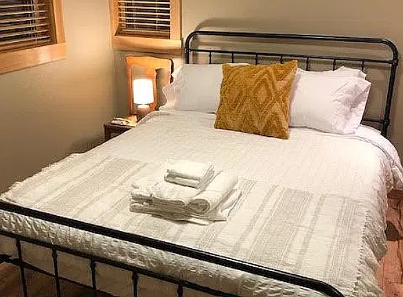 3 bed, 1450 sqft, $3,300 — Photo 1