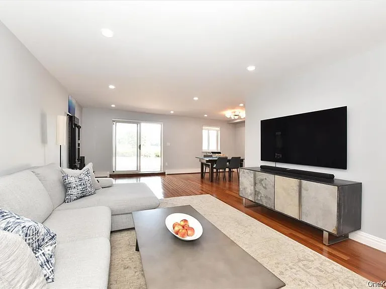 320 E Shore Rd #2A — Photo 6