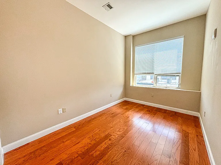 910 Cherry Street — Photo 36