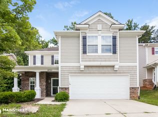 9701 Falling Stream Dr, Charlotte, NC 28214