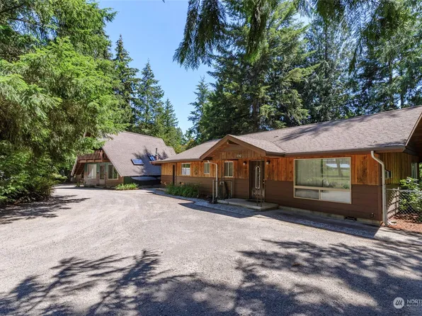 12741 Squawwood Lane SE, Rainier, WA 98576