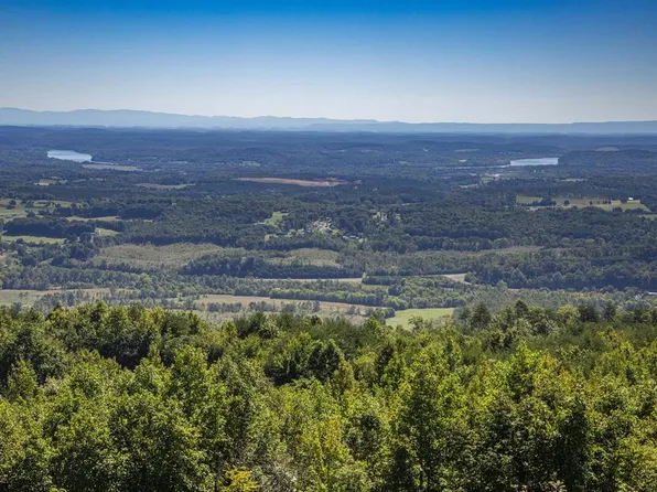 8 Wash Pelfrey Rd, Evensville, TN 37332