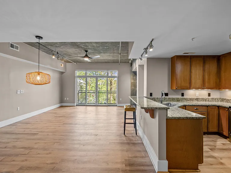 444 Blount St #205 — Photo 6