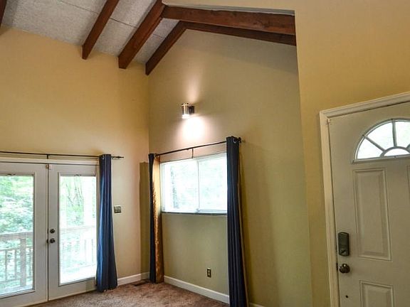 5th image of 106 Tamassee Dr