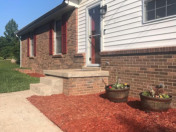 2nd image of 717 Overton Dr