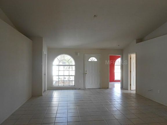 4th image of 609 McLeod Ave