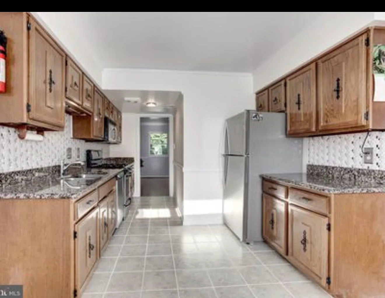Emberdale Dr, Woodbridge — Photo 2