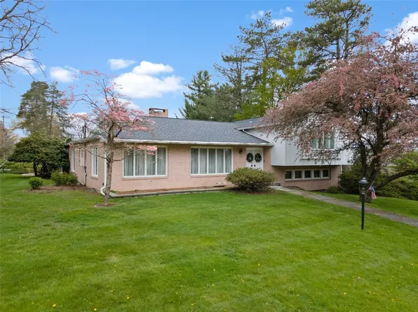 30 Larchmont Rd, Binghamton, NY 13903
