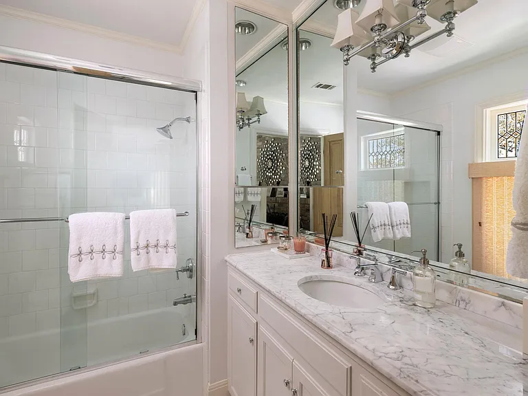 2701 Scenic Dr — Photo 21