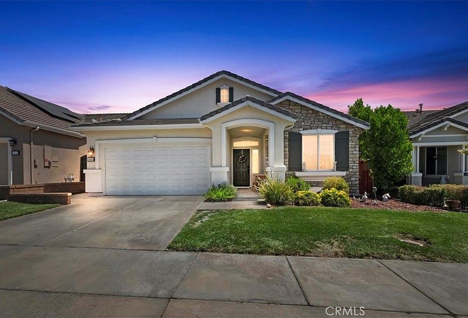 1st image of 466 Casper Dr