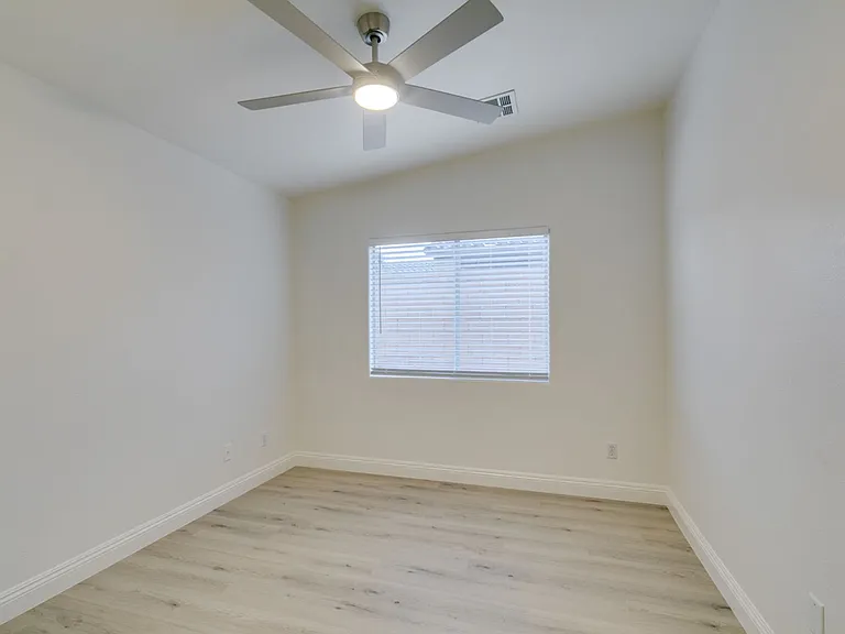 437 Palegold St — Photo 33