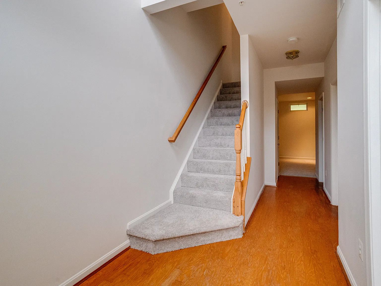 4 bed, 1620 sqft, $2,700 — Photo 2