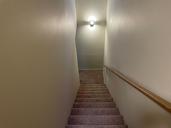 5th image of 709 Gillis St APT 3