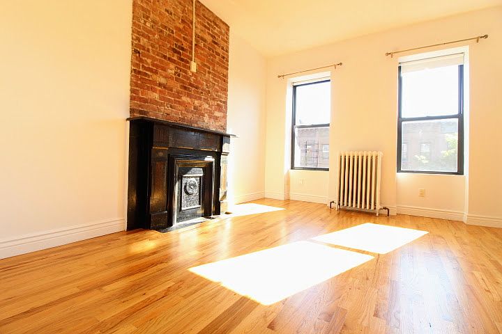 1st image of 300 7th Ave #4B