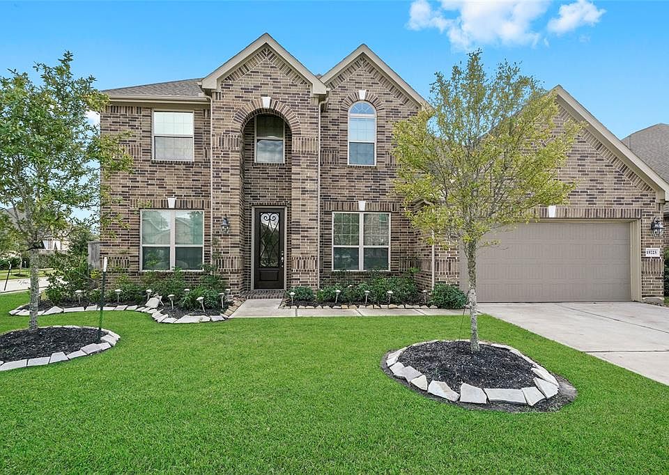 1st image of 15723 Ponderosa Bend Dr