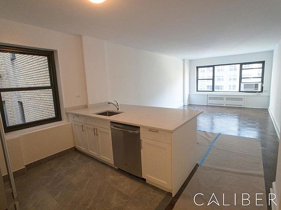 2nd image of 412 E 55th St APT 8C