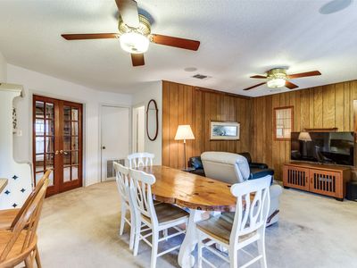 1267 Roaring Springs Rd, Fort Worth, TX, 76114