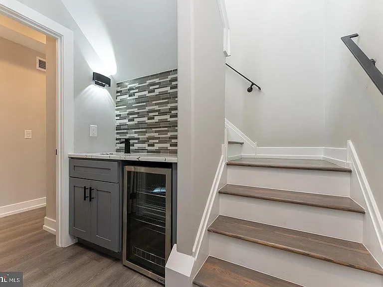 2127 N Randolph St — Photo 17