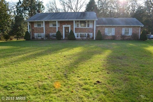 1st image of 813 Cedarcroft Dr