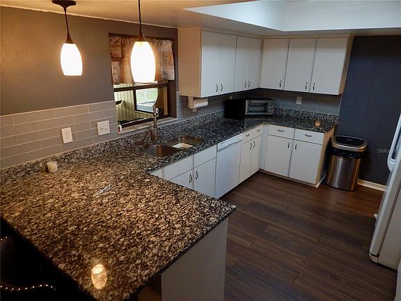 4th image of 7353 APPLEGATE DRIVE
