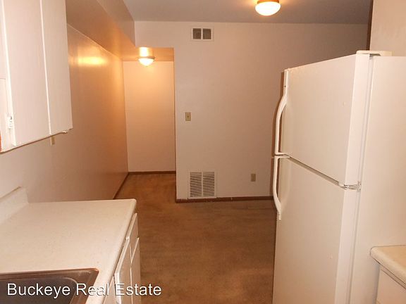3rd image of 773 Riverview Dr APT C