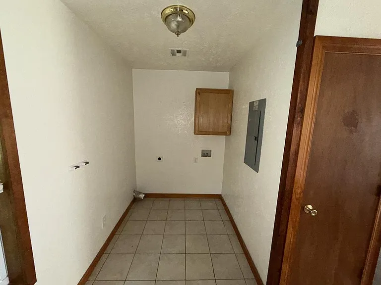 531 W 14th St #B — Photo 5